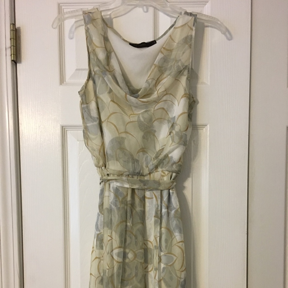 Limited flowy printed dress